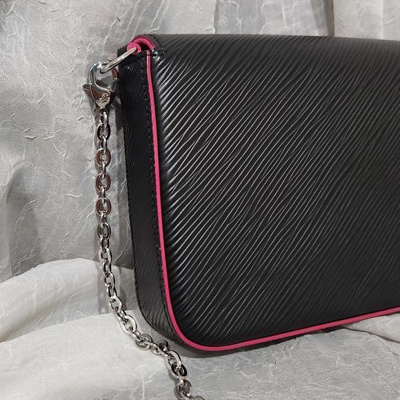 Louis Vuitton Pochette Félicie Epi Purse - Picture 9 of 15